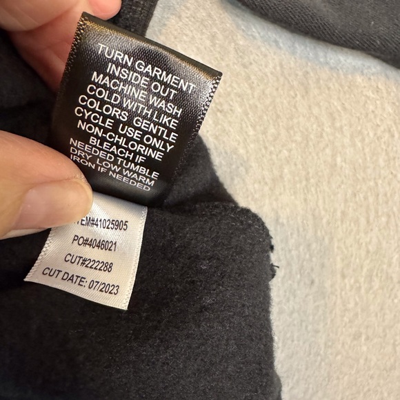 Torrid Classic Black Knit Crew Neck Sweatshirt. Excellent Condition. - Picture 5 of 6